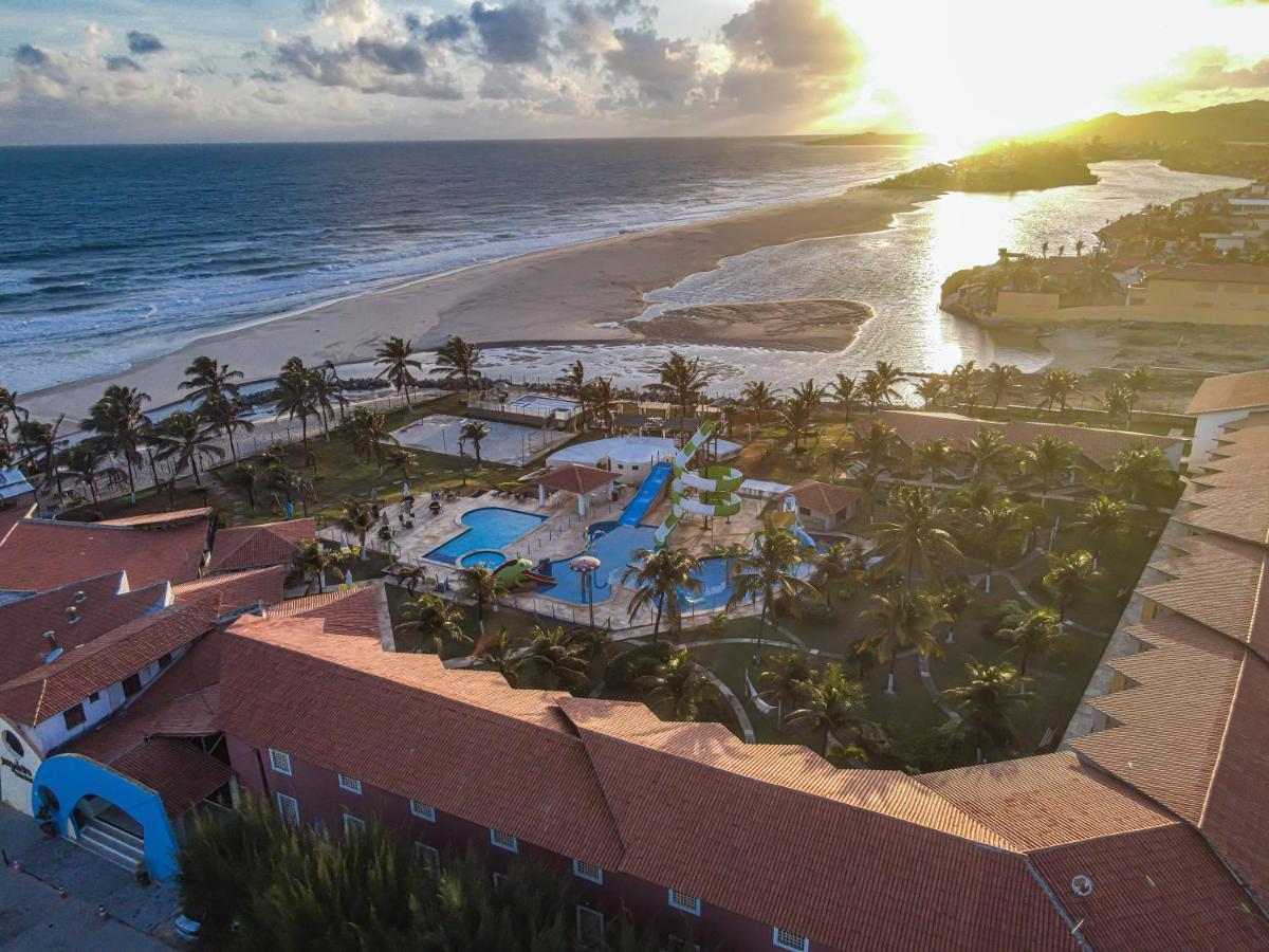 Jangadeiro Praia Hotel Resort - Parque Aquatico E Pe Na Areia Aquiraz Exterior photo